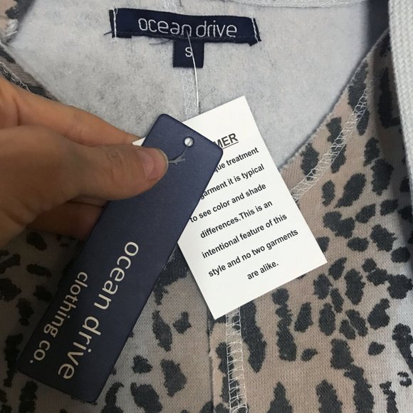 Leopard Hoodie Sweatshirt NWT - Size S - Picture 5 of 5
